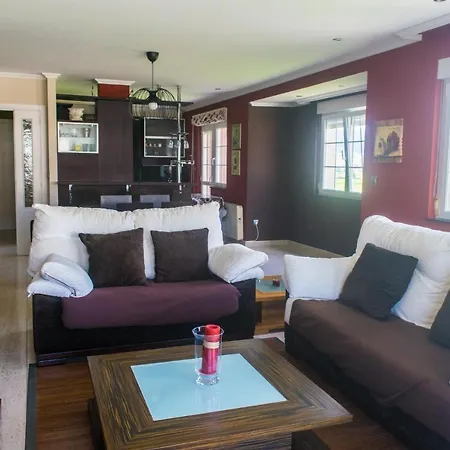 Moderno En Vimianzo, Costa Da Morte, Galicia *