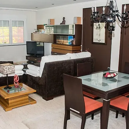 Moderno En Vimianzo, Costa Da Morte, Galicia *