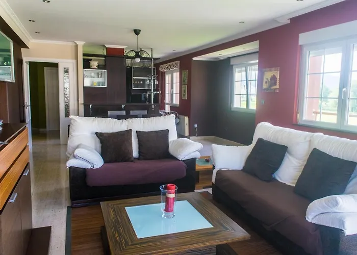 Moderno En Vimianzo, Costa Da Morte, Galicia *